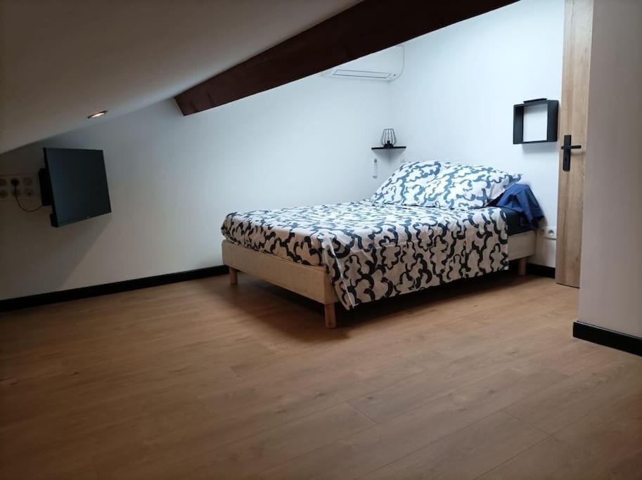 Appartement Caraman Luaran gambar